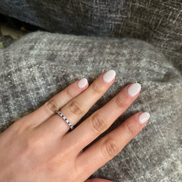 Vera Wang Wedding Bands - Picture 1 of 5